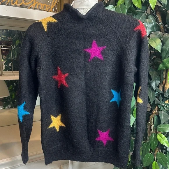 EUC Veda 100% Alpaca Wool Black Sweater with Multicolored Stars, M - Picture 4 of 10